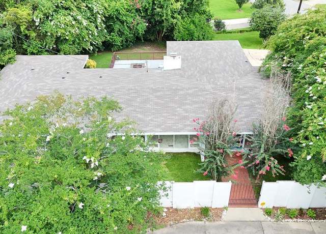 Property at 1722 Choctaw St, Dothan, AL 36303, 3 beds, 2 baths