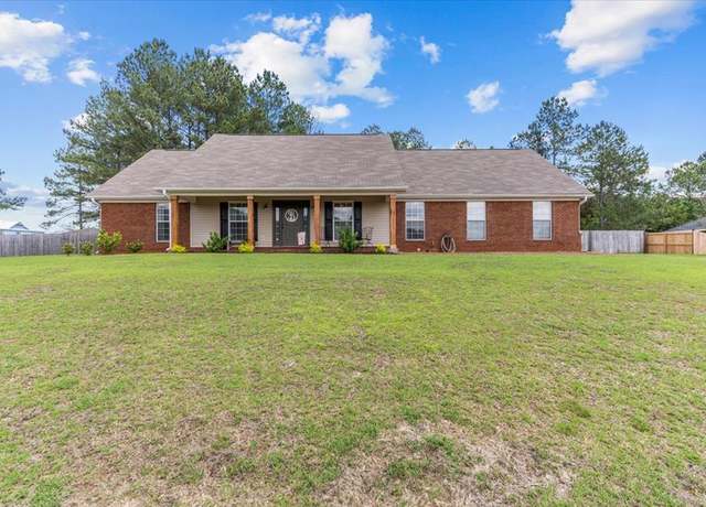 Property at 24 County Road 278, Enterprise, AL 36330, 3 beds, 2.5 baths