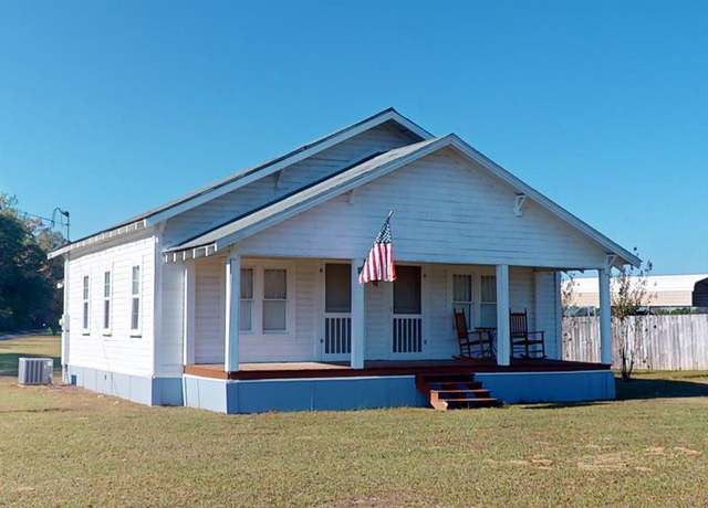 Property at 1320 Sandbed, Newton, AL 36352, 1 bed, 1 bath