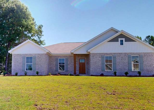 Property at 203 Courtland Dr, Dothan, AL 36301, 4 beds, 2.5 baths