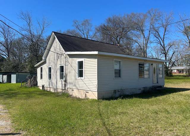 Property at 919 N Broadway, Ashford, AL 36312, 3 beds, 1 bath