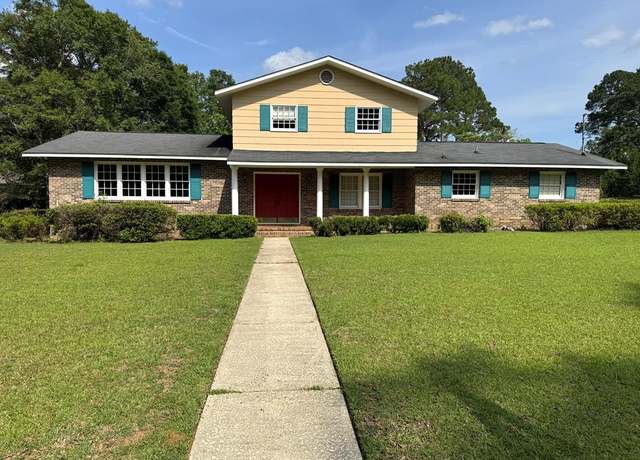 Property at 2403 Stonebridge Rd, Dothan, AL 36301, 5 beds, 4 baths