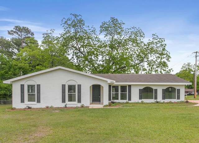 Property at 685 Hodgesville Rd, Dothan, AL 36301, 3 beds, 2 baths