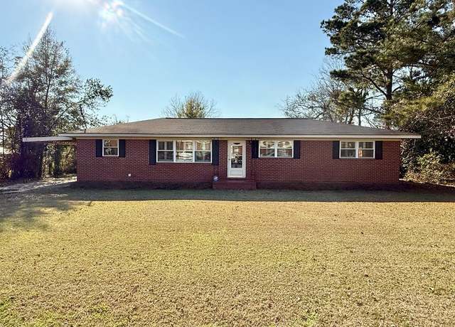 Property at 205 Grace St, Colquitt, GA 39837, 2 beds, 2 baths