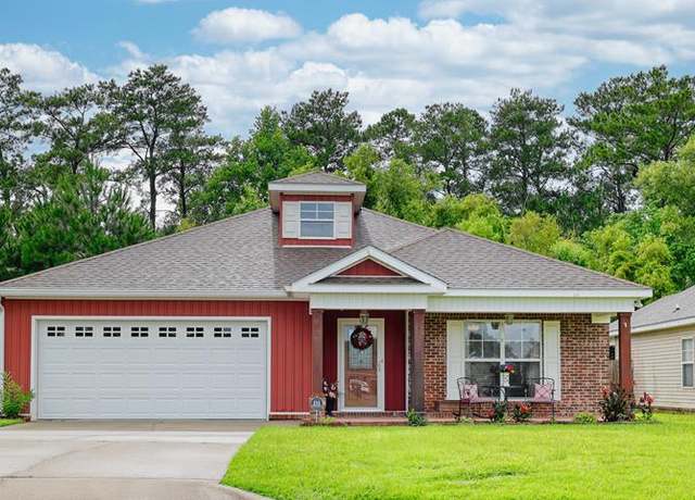 Property at 209 Shelby Ln, Dothan, AL 36301, 3 beds, 2 baths