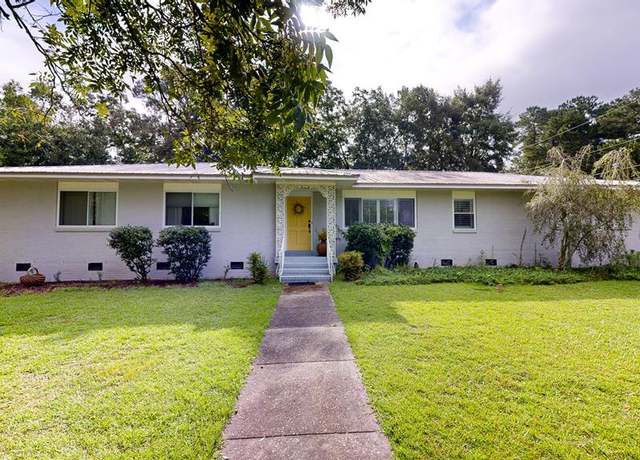 Property at 713 Bridlewreath Ave, Dothan, AL 36301, 3 beds, 2 baths