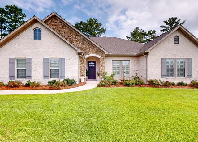 Property at 106 Allendale Ct, Dothan, AL 36305, 4 beds, 3 baths