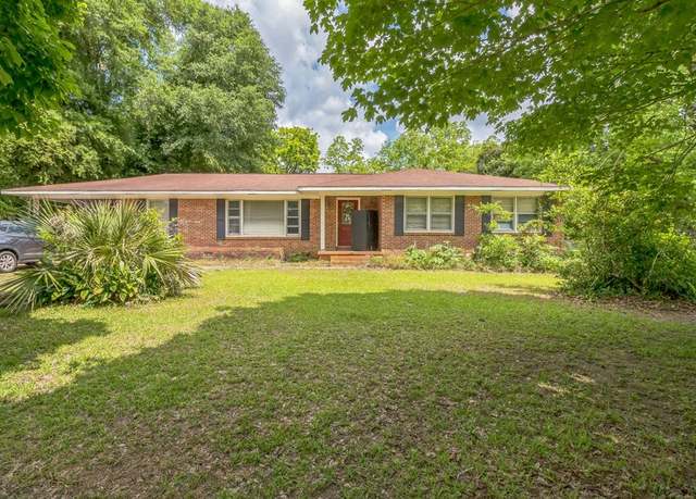Property at 283 E King St, Newton, AL 36352, 3 beds, 2 baths