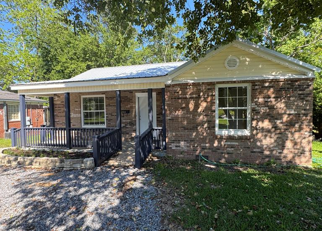 Property at 1773 S St Andrews St, Dothan, AL 36301, 2 beds, 1 bath