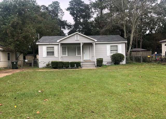 Property at 1305 Petty St, Dothan, AL 36301, 2 beds, 1 bath