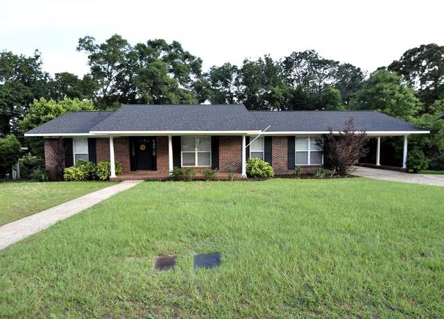 Property at 208 Pinehurst Dr, Enterprise, AL 36330, 3 beds, 2 baths