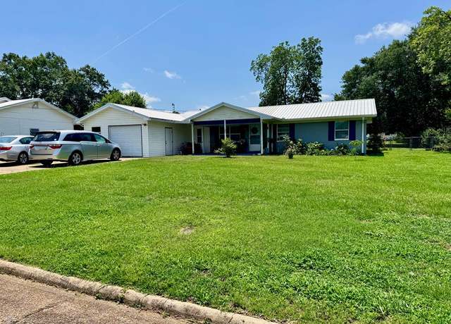Property at 105 Alberta Dr, Abbeville, AL 36310, 3 beds, 1.5 baths