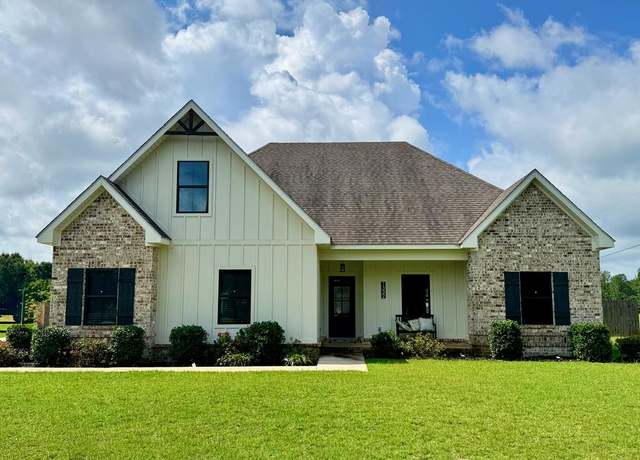 Property at 1332 Skipper Rd, Dothan, AL 36301, 4 beds, 3 baths