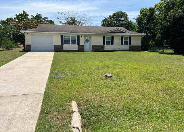 Property at 205 Pineridge, Taylor, AL 36301, 3 beds, 2 baths