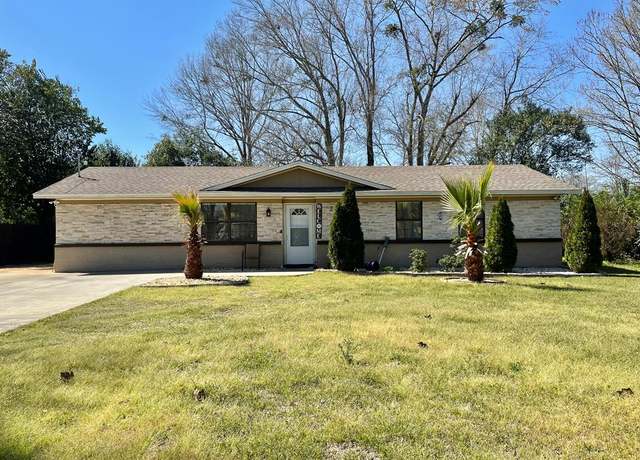 Property at 2903 Nottingham Way, Dothan, AL 36303, 3 beds, 2 baths