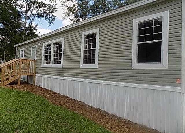 Property at 218 Little Oak Ct, Dothan, AL 36303, 3 beds, 2 baths