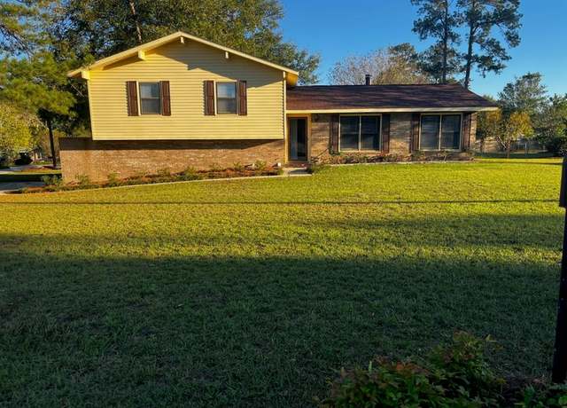 Property at 4001 Woodberry Dr, Dothan, AL 36301, 3 beds, 2 baths
