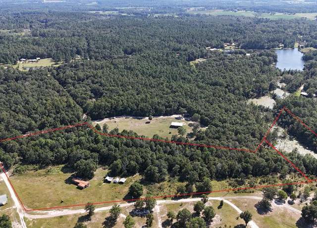 Property at 504 Pensacola Ave, Geneva, AL 36340