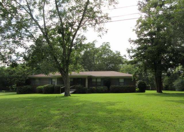 Property at 108 Clairmont, Cowarts, AL 36321, 3 beds, 2 baths