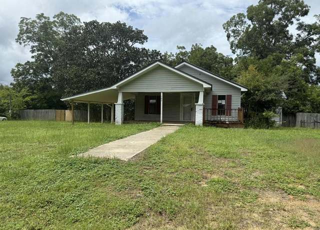 Property at 105 N Watkins St, New Brockton, AL 36351, 2 beds, 1 bath