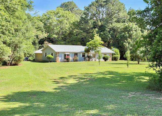 Property at 4955 County Road 36, Hartford, AL 36344, 2 beds, 2 baths