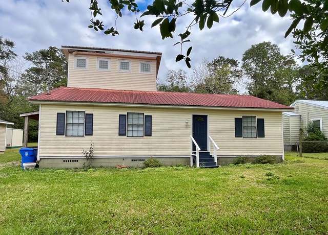 Property at 1203 S Bell St, Dothan, AL 36301, 4 beds, 2 baths