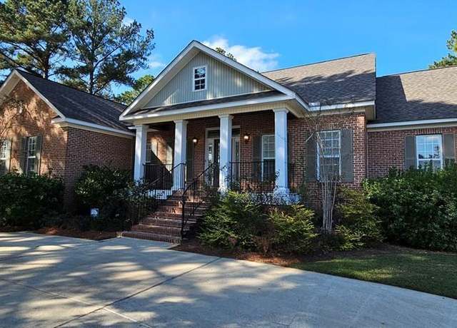 Property at 102 Glencoe Way, Dothan, AL 36305, 4 beds, 3.5 baths