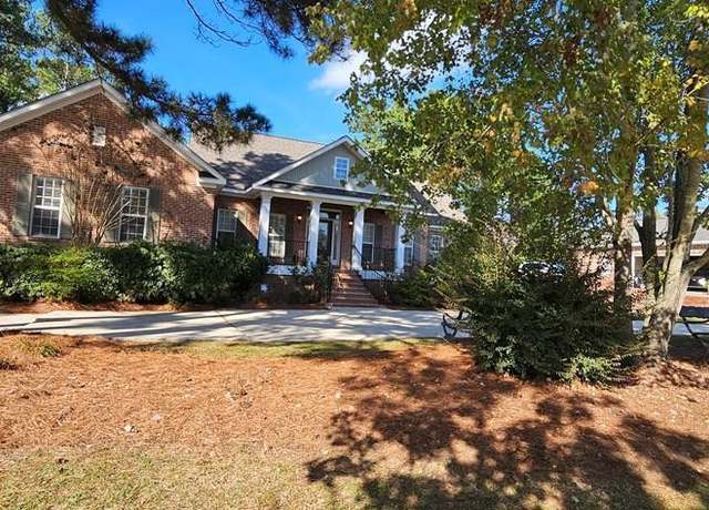 Property at 102 Glencoe Way, Dothan, AL 36305, 4 beds, 3.5 baths