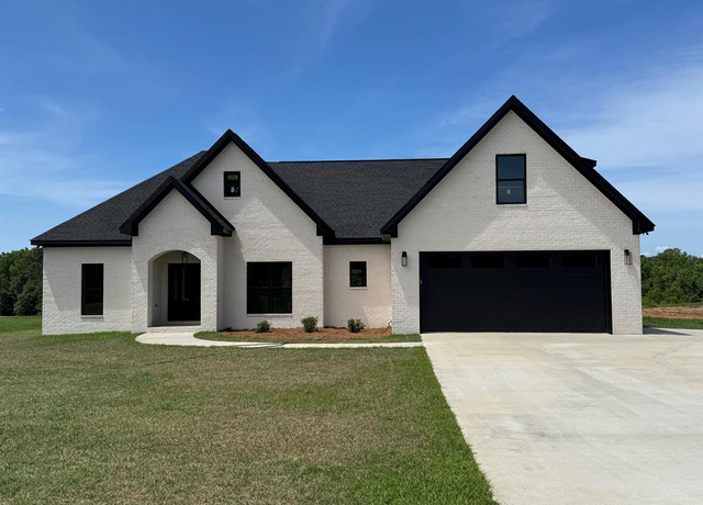 Property at 1450 County Road 20, Headland, AL 36345, 4 beds, 3 baths