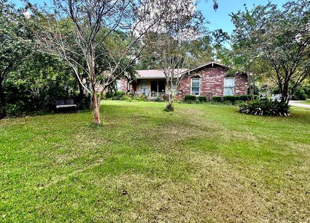 Property at 341 Cummings Cir, Ashford, AL 36312, 3 beds, 2 baths