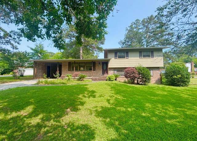 Property at 2203 Stonebridge Rd, Dothan, AL 36301, 3 beds, 2 baths