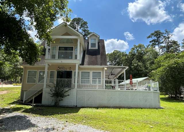 Property at 643 Englewood Dr, Abbeville, AL 36310, 6 beds, 4 baths