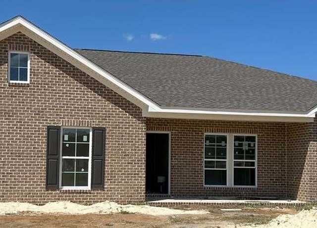 Property at 206 Cambridge Dr, Headland, AL 36345, 4 beds, 2.5 baths