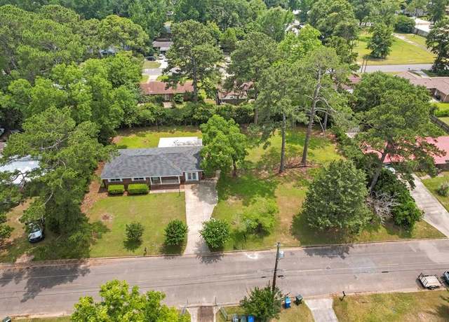 Property at 1007 Deborah St, Dothan, AL 36301, 3 beds, 2 baths