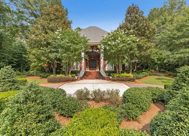 Property at 203 Liveoak Trl, Dothan, AL 36305, 5 beds, 4.5 baths