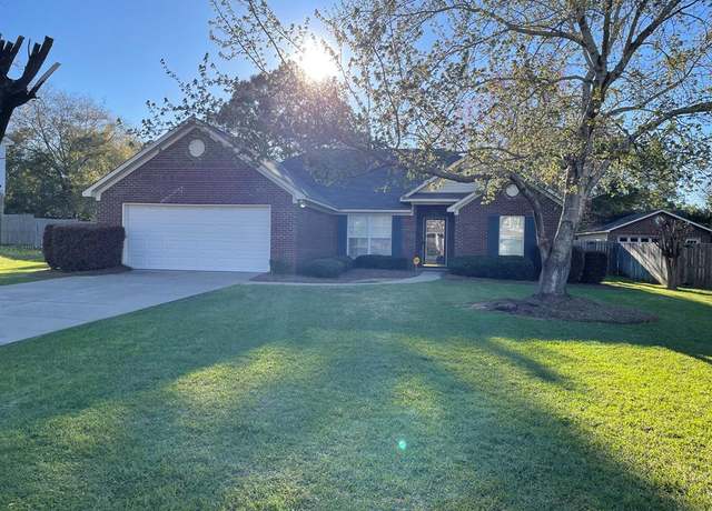 Property at 110 Arcadia Dr, Dothan, AL 36305, 3 beds, 2 baths