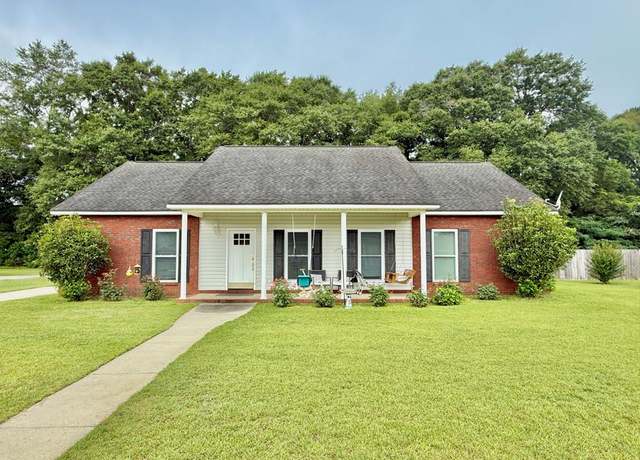 Property at 290 Rose Ave, Hartford, AL 36375, 3 beds, 2 baths
