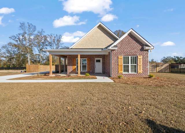 Property at 670 N Broad St, Cowarts, AL 36321, 3 beds, 2 baths