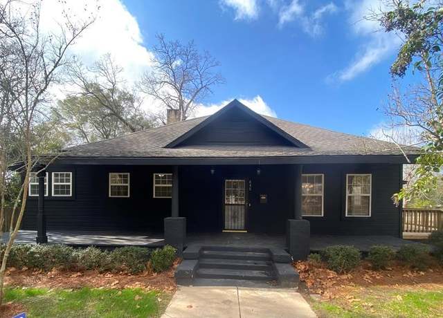 Property at 645 N Union Ave, Ozark, AL 36360, 4 beds, 3.5 baths