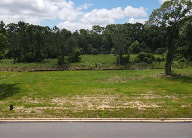 Property at 62 Golden Oaks Cir, Dothan, AL 36301
