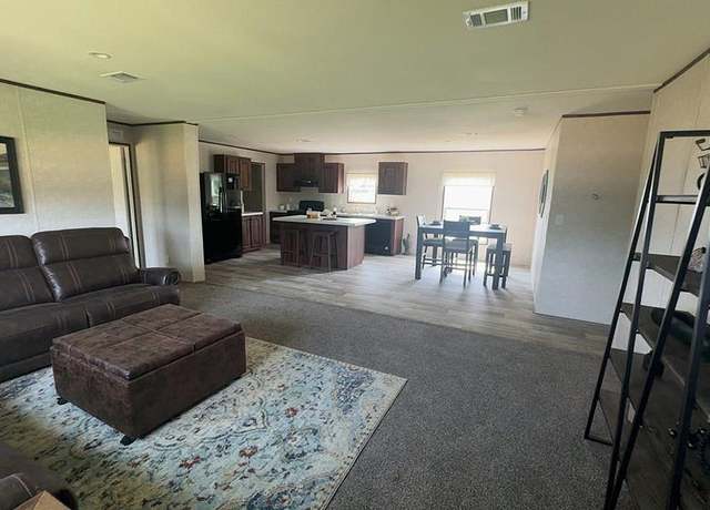 Property at 251 Bartlett Loop, Headland, AL 36345, 5 beds, 3 baths