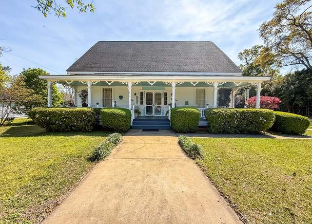 Property at 234 College St, Blakely, GA 39823, 5 beds, 6 baths