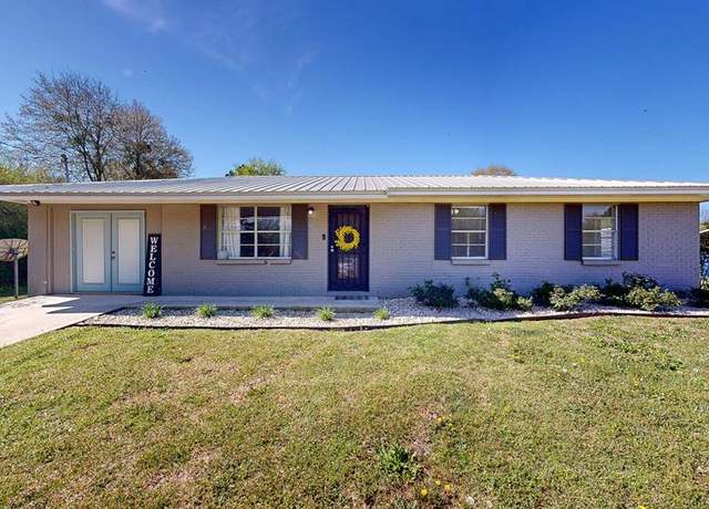 Property at 98 November Rd, Ashford, AL 36312, 3 beds, 1.5 baths