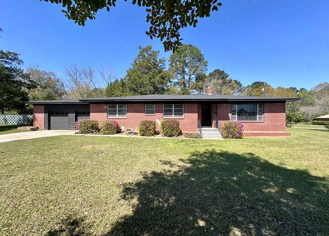 Property at 3005 Aaron St, Dothan, AL 36303, 3 beds, 2 baths