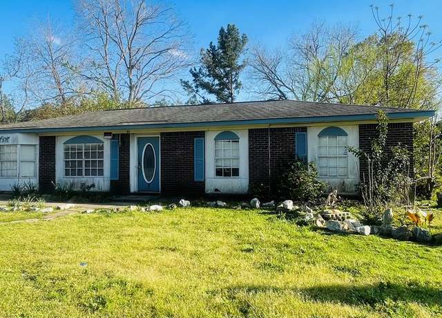 Property at 92 Corvette Dr, Kinsey, AL 36303, 3 beds, 2 baths