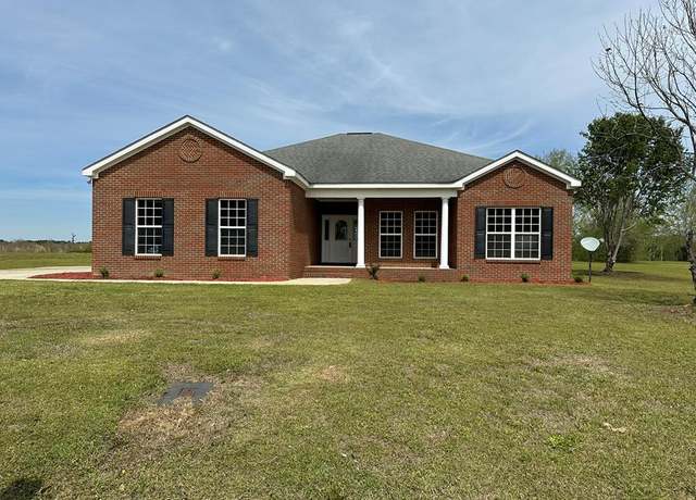 Property at 304 Cannondale Cir, Cowarts, AL 36321, 3 beds, 2 baths