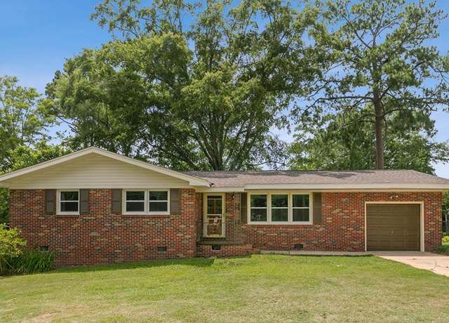 Property at 1571 Denton Rd, Dothan, AL 36303, 3 beds, 2 baths