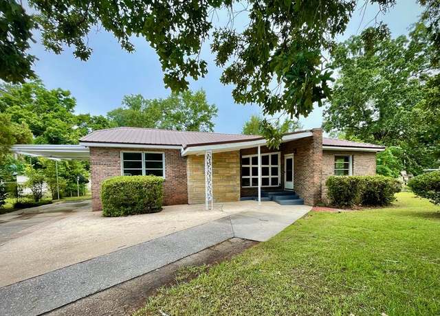 Property at 1105 Deborah St, Dothan, AL 36301, 3 beds, 1 bath