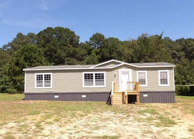 Property at 445 Bartlett Loop, Headland, AL 36345, 3 beds, 2 baths