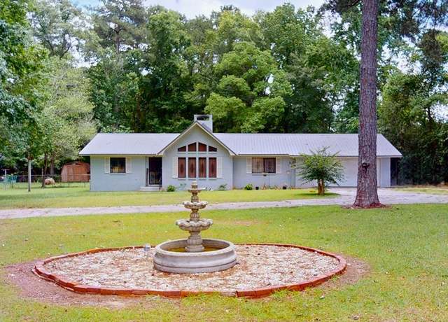 Property at 391 Hatton Rd, Dothan, AL 36301, 2 beds, 2.5 baths